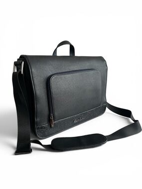 Robert Graham Black Vegan Leather Laptop
Bag Briefcase Messenger Bag